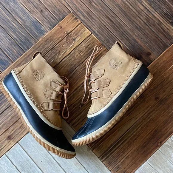 Sorel boots - Picture 5 of 10